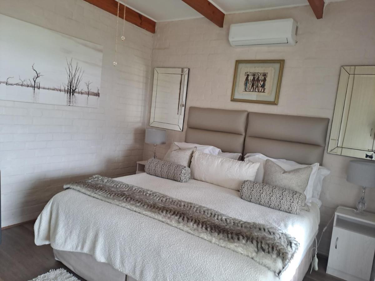Milky Way Executive Suite 赫曼努斯 外观 照片