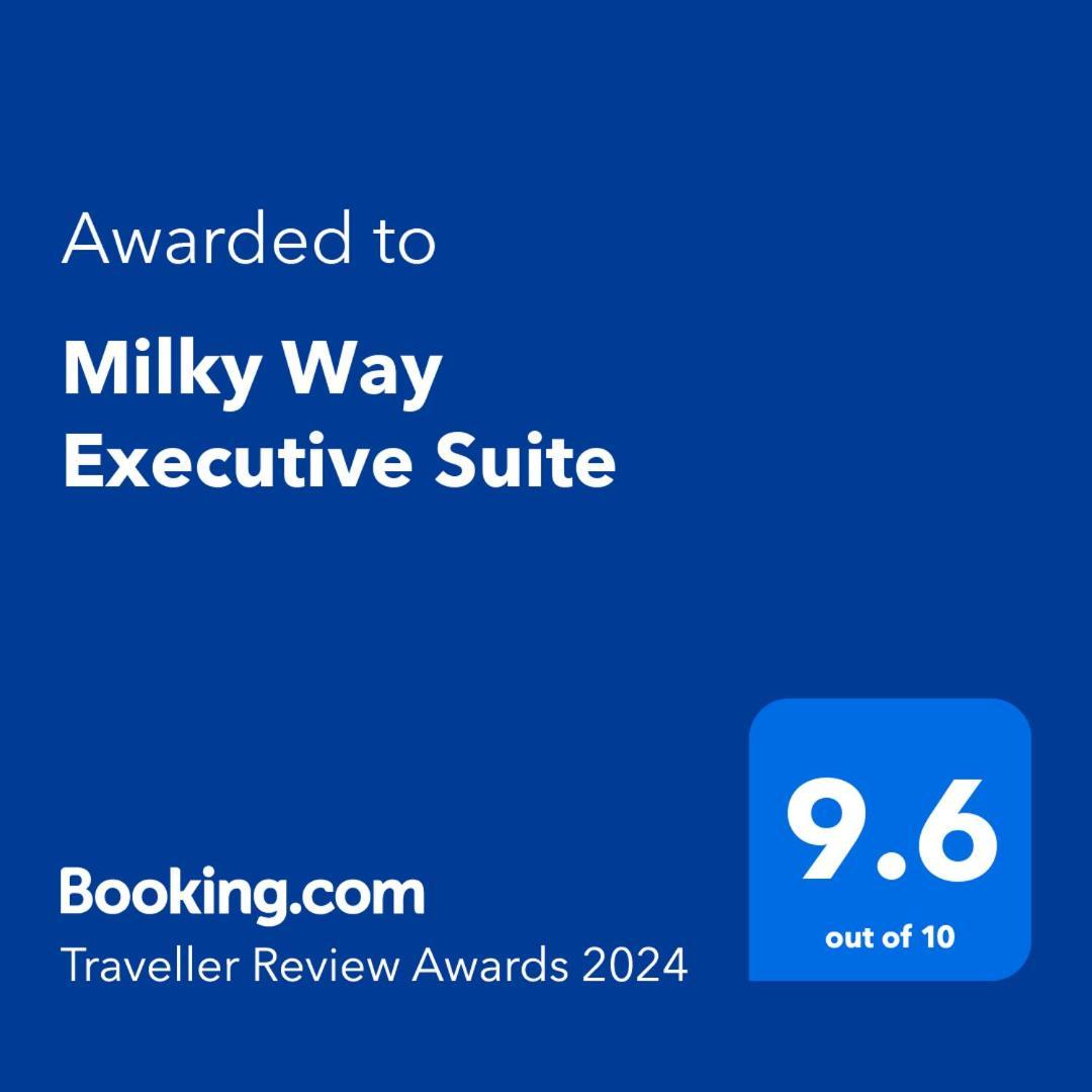 Milky Way Executive Suite 赫曼努斯 外观 照片